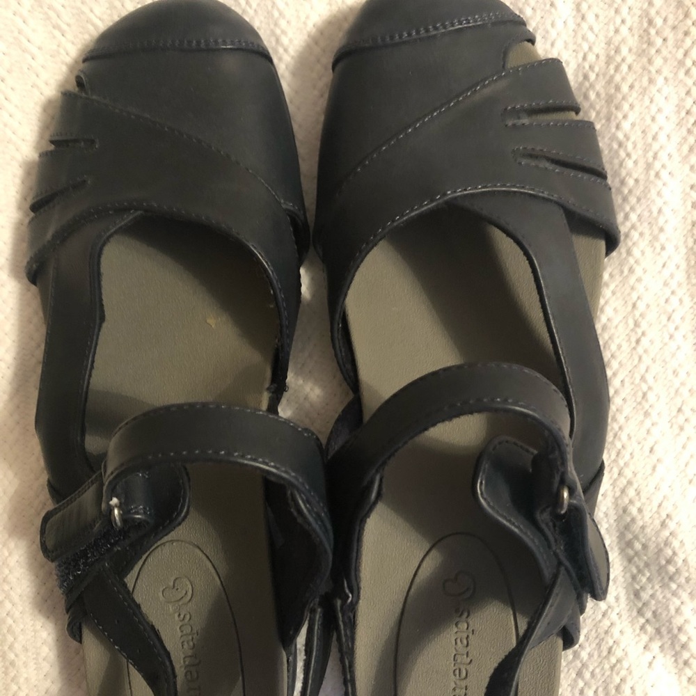 Cute navy blue shoes